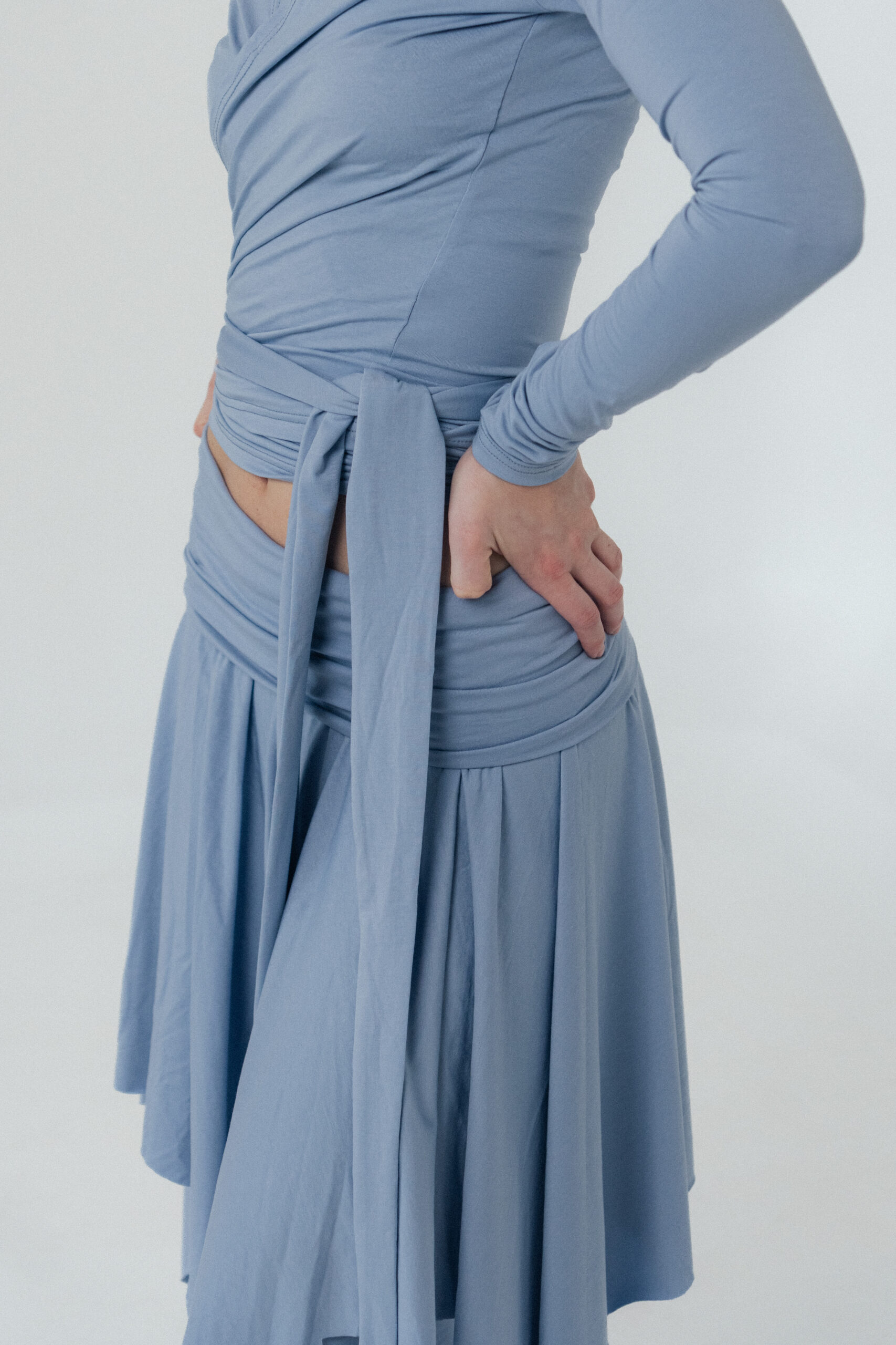Essential 02 - Image 4