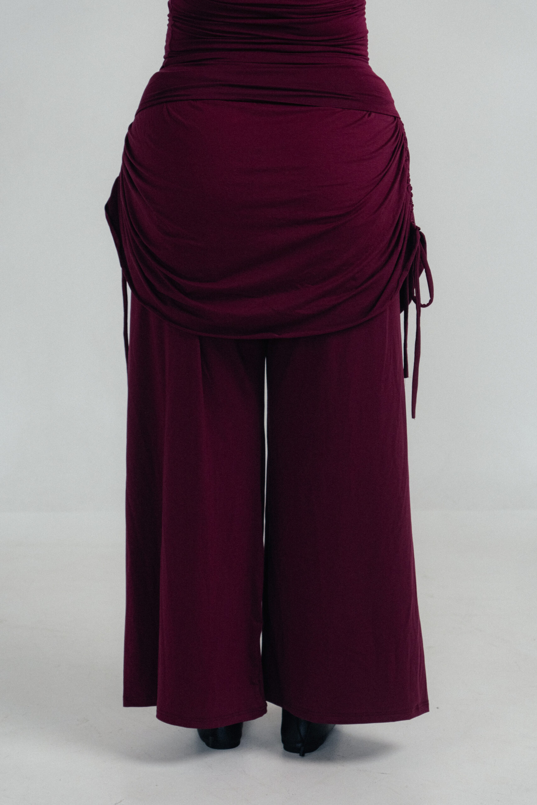 Essential 01 - Image 2