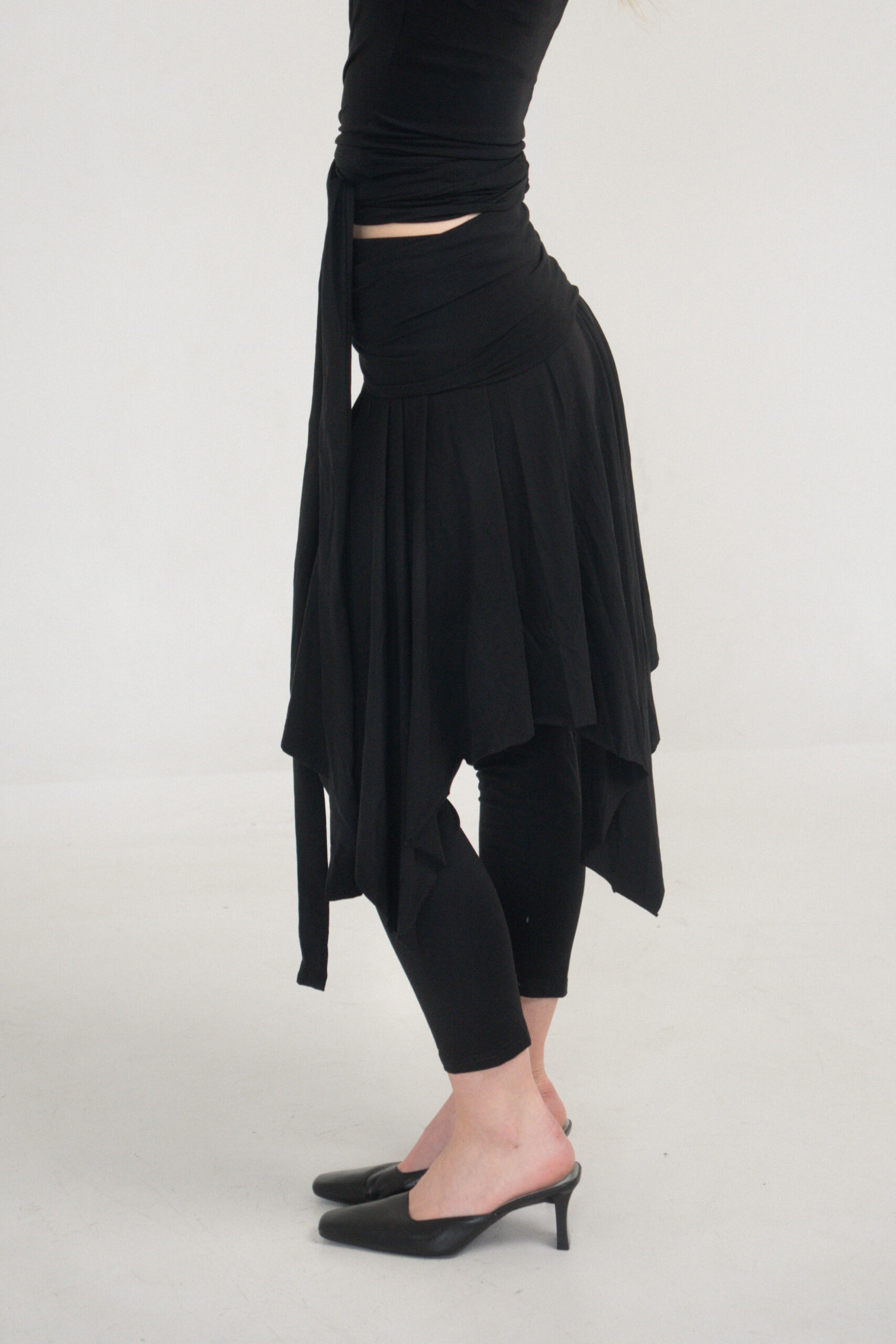 Essential 02 - Image 5